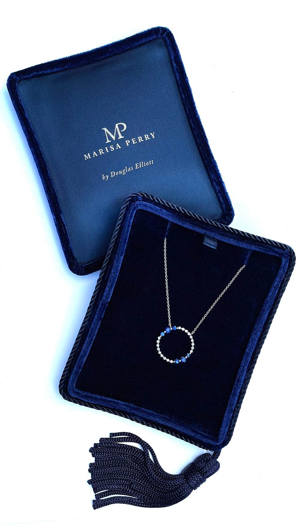 18K White Gold Sapphire and Diamond Circle Pendant Necklace