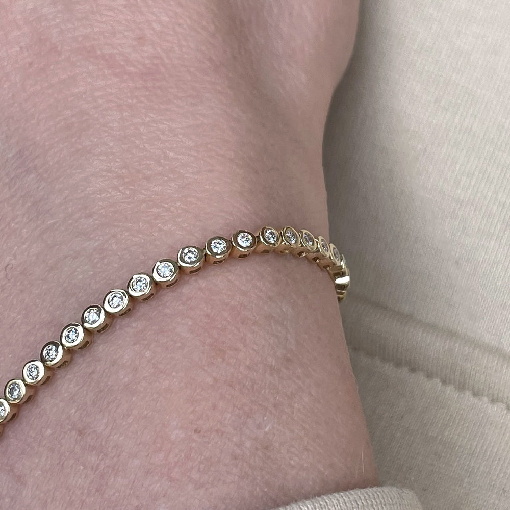 14K Yellow Gold Diamond Bezel Tennis Bracelet – 0.99 TCW