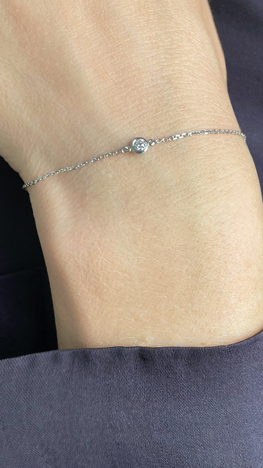 0.10 Carat Delicate White Gold Chain and Diamond Bracelet