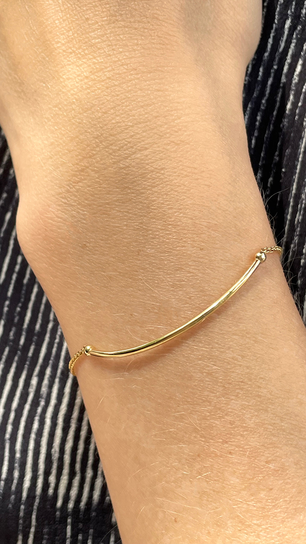 Thin Curve Tube Bolo Bracelet 14K Yellow Gold