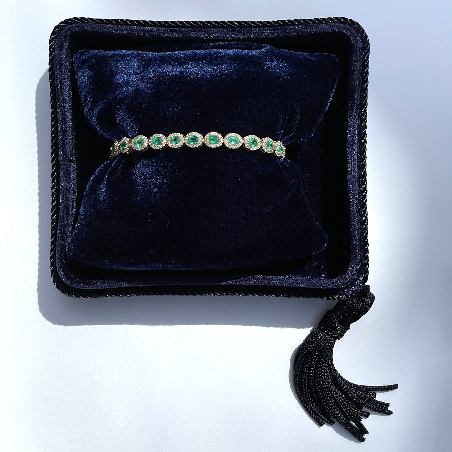 18K Yellow Gold Emerald & Diamond Halo Bracelet – 6.25 TCW