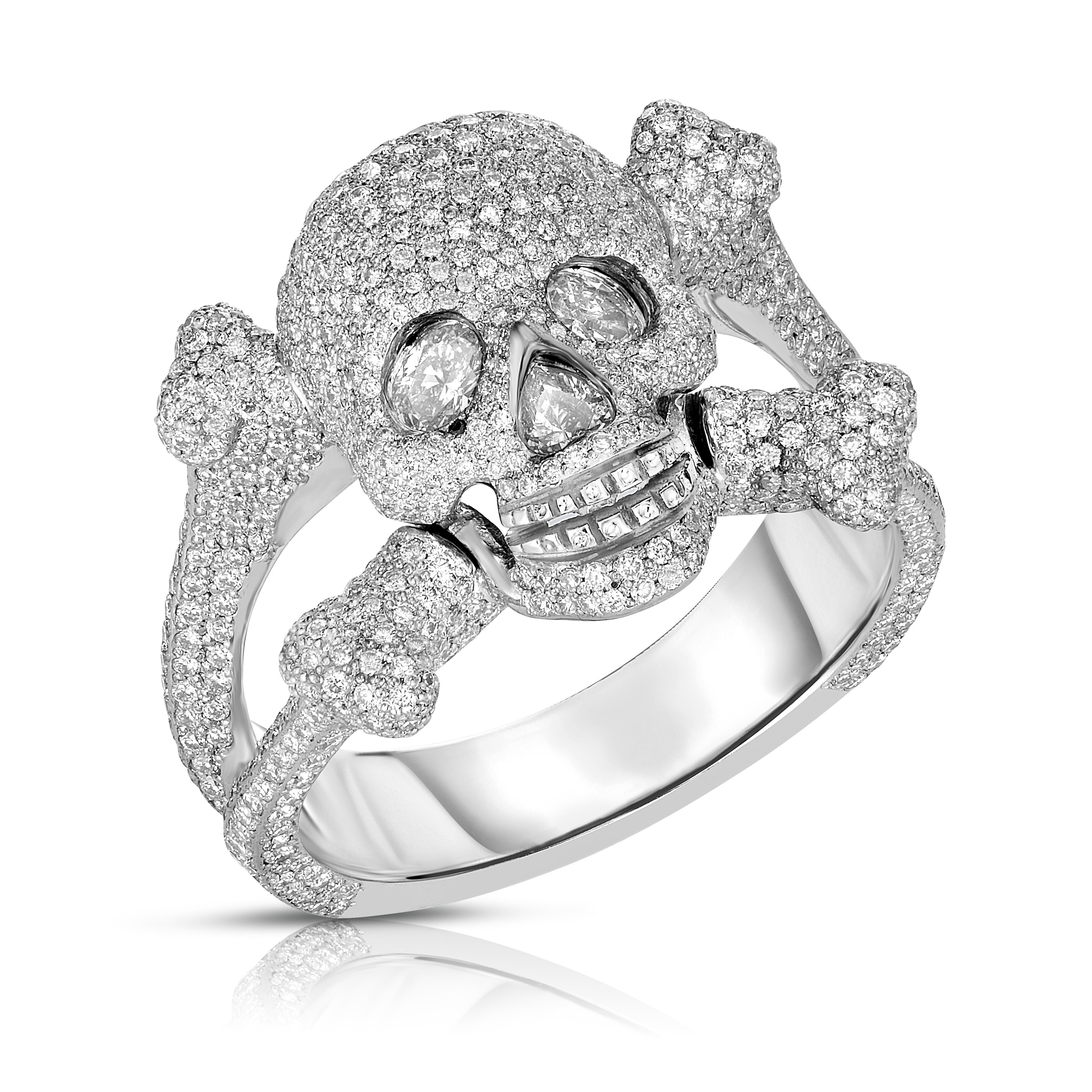 The DE Skull 2.0 - Platinum Skull Ring with Round, Oval, and Heart-Shaped Diamonds