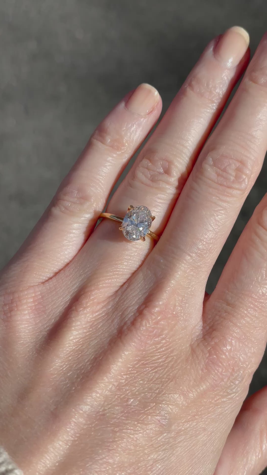 2.21_Carat_Oval_Robin_Setting_18k_Yellow_Gold_Marisa_Perry_by_Douglas_Elliott_G18482_Video